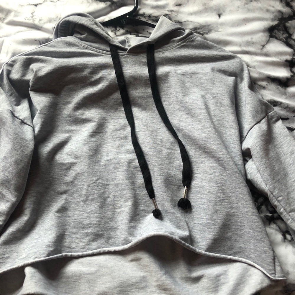 cropped pullover
